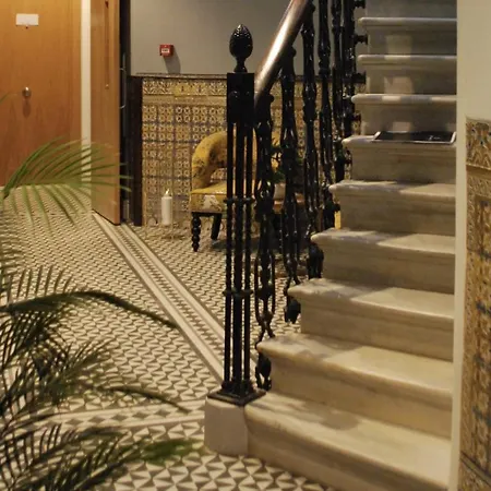 Delightful Centre Clarendon - Grand House Apartment Gibraltar