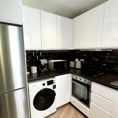Delightful Centre Clarendon - Grand House Apartment Gibraltar