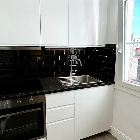 Delightful Centre Clarendon - Grand House Apartment *