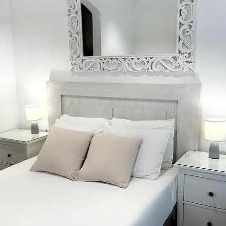 Delightful Centre Clarendon - Grand House Gibraltar
